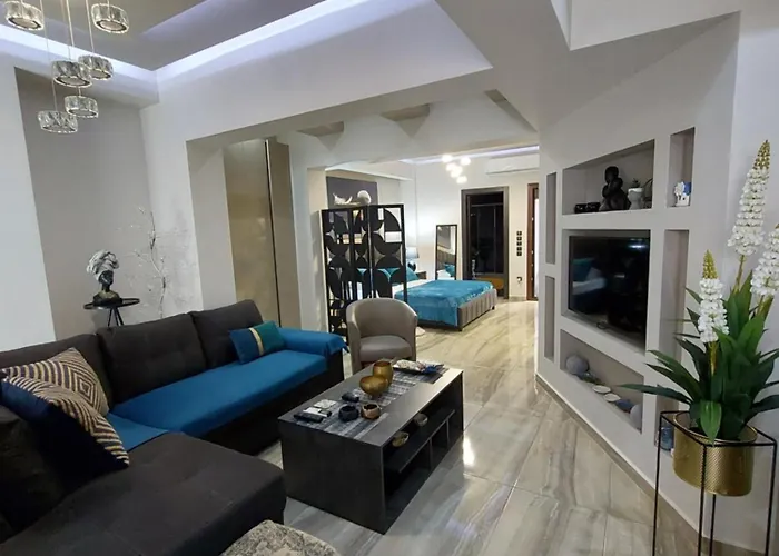 Rika\'S Luxury Seaside Apartment