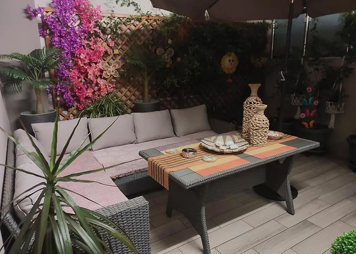 Rika\'S Luxury Seaside Apartment